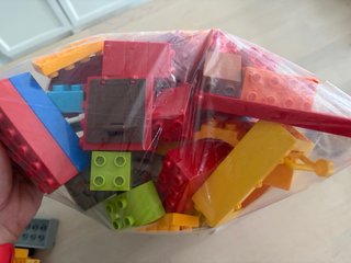 2 kg di lotto di pezzi LEGO DUPLO 2kg