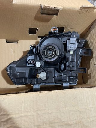 Faro Derecho Nissan Pathfinder R51 nuevo original