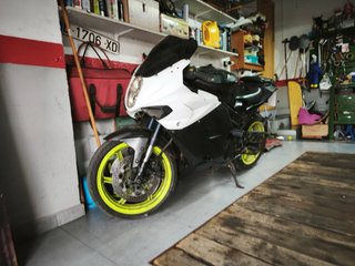 Hyosung GTR 650 Negra/Blanca
