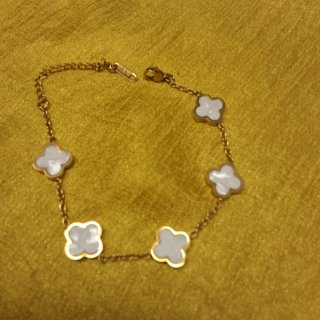 Pulsera Trébol Blanco y Dorado en acero inoxidable