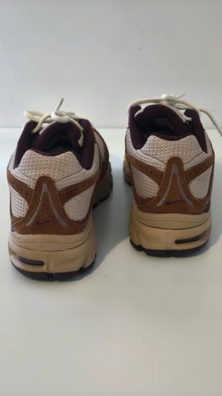 Zapatillas Nike Air Max Moto 2K Beige/Marrón