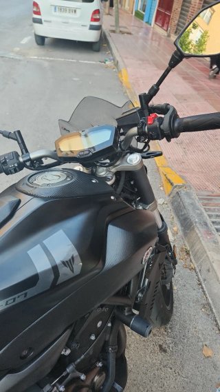 Cúpula Puig ahumada Yamaha MT07