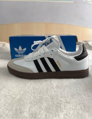 Adidas Samba Blancas y Negras