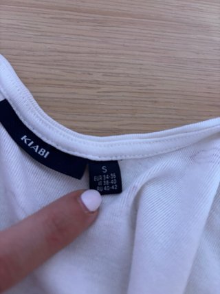 Camiseta tirantes con estampado de labios