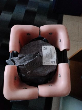 Cuna de viaje gris