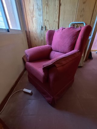 Sillón Orejero Clásico - Color Granate