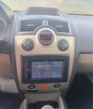 110.000 kms Renault megane 1.9 dci 120cv