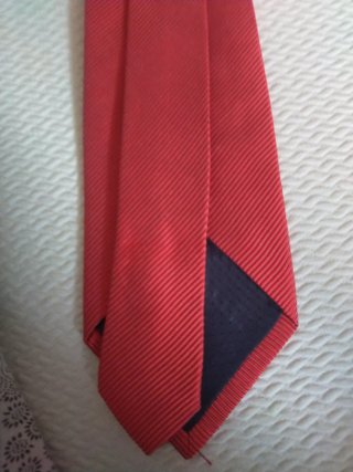 Corbata de seda roja