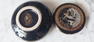 Caja joyero negra y dorada hecha en Grecia