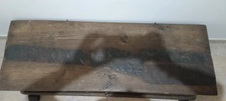 Baúl de madera y metal