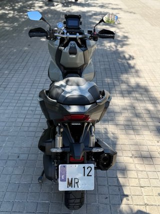 Honda ADV 350 Gris Automática
