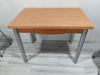 Mesa extensible de cocina con 2 sillas