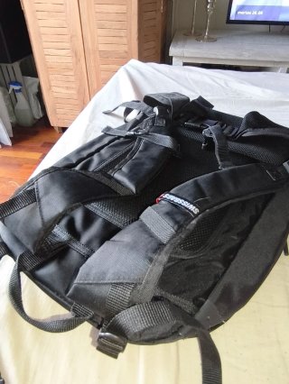 Mochila Swissbags Negra con USB y Antirrobo
