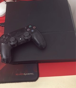 Ps4 Negra con Mando