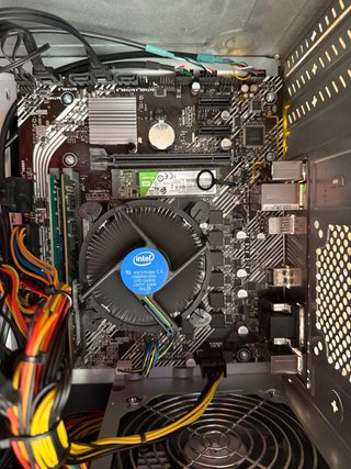 Computer desktop Intel Core i5-10400 Windows 11