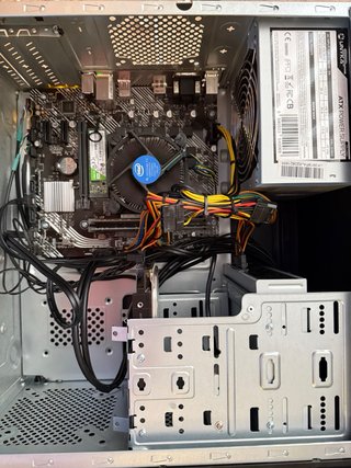 Computer desktop Intel Core i5-10400 Windows 11