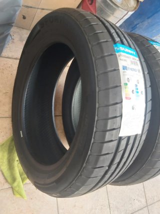 Juego 2 Neumáticos Sunny 215/55ZR17 98XL W