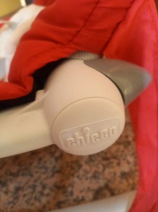 Hamaca Chicco Roja nueva, fija y con balanceo.