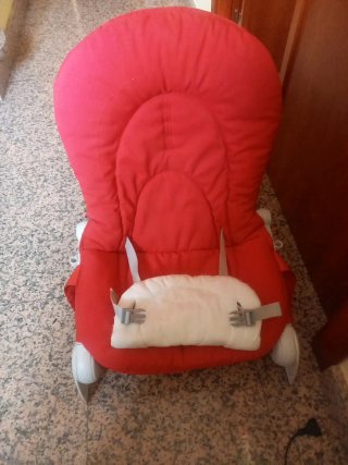 Hamaca Chicco Roja nueva, fija y con balanceo.