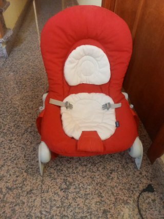 Hamaca Chicco Roja nueva, fija y con balanceo.