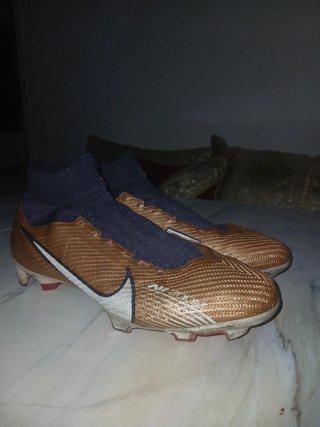 Botas de fútbol Nike Mercurial talla 39
