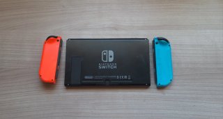 Nintendo Switch + Juegos y Accesorios