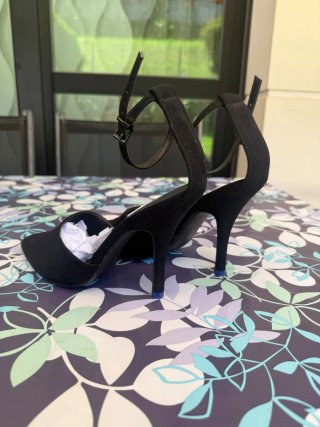 Zapatos de tacón negros talla 38