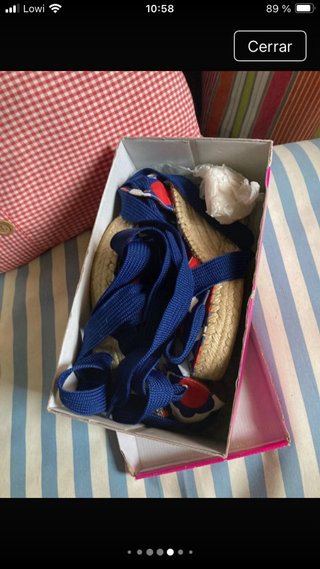 Alpargatas Fornarina cuña lazo azul y rojo