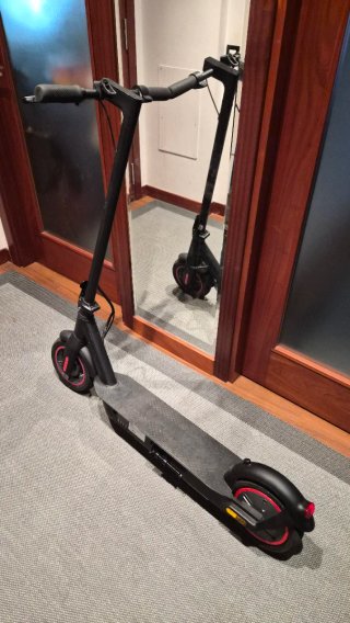 Patinete Eléctrico Negro
