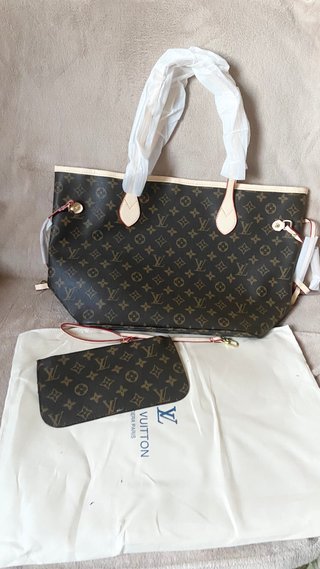 Women’s handbag.