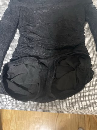 Vestido negro encaje manga larga