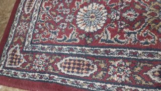 Alfombra azul y roja