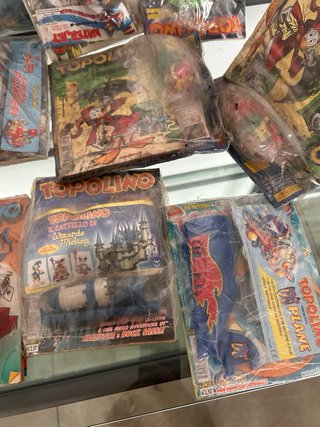 Lotto Topolino Disney vintage con gadget originali