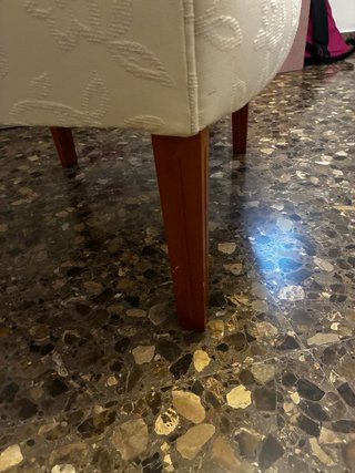 Poltrona per camera da letto in stile ciliegio