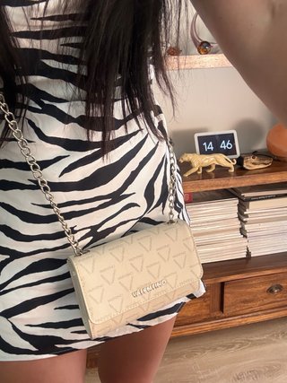 Bolso Valentino pequeño beige y dorado