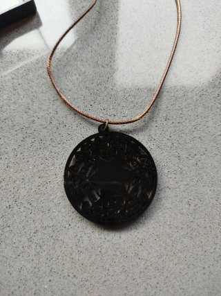 Colgante Acuario Madera Tallado con brillantes.