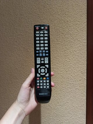 Televisor Samsung 32'' HDMI Euroconector VGA