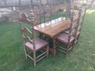 Mesa vintage con 6 sillas