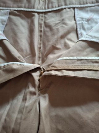 Pantalón de pinzas beige Lloyd's