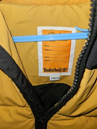 Abrigo Timberland bebé amarillo y negro
