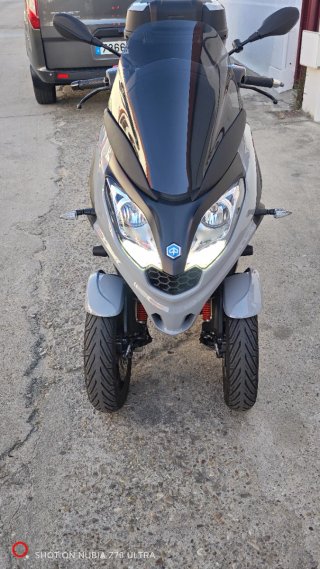 Piaggio MP3 Sport 300 Gris/Negro carné B