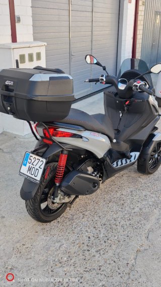 Piaggio MP3 Sport 300 Gris/Negro carné B