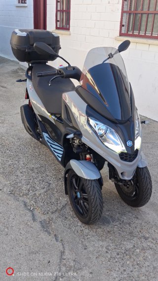 Piaggio MP3 Sport 300 Gris/Negro carné B