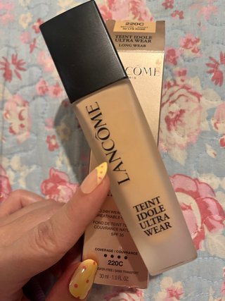 Base de maquillaje Lancome Teint Idole 220C