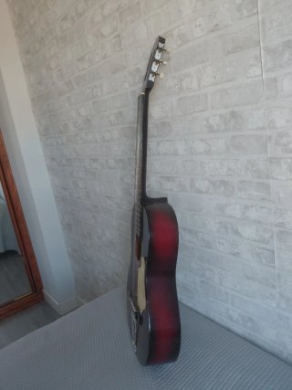 Guitarra acústica vintage