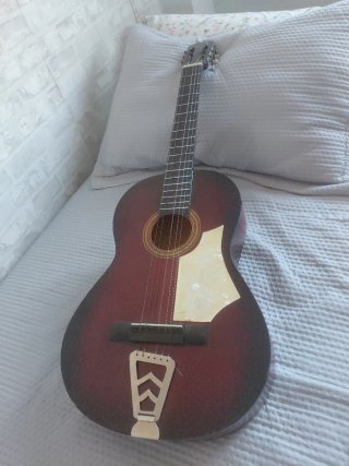 Guitarra acústica vintage