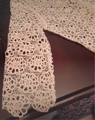 Elegante giacchino in pizzo bianco