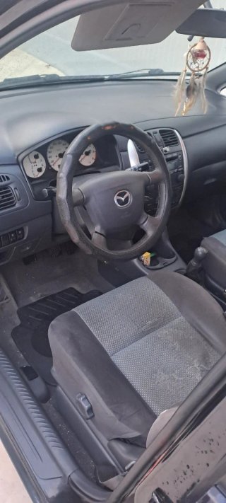 Mazda Premacy 2003