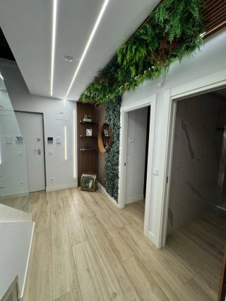 CHALET DE DISEÑO MODERNO CON 2 PISCINAS