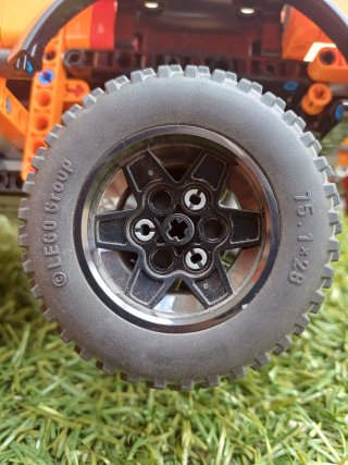 Lego Technic Ford F-150 Raptor Arancione 42126